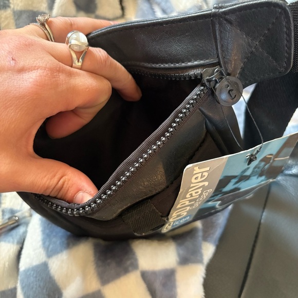 Vintage NWT Icon Black CD Player Belt Bag Y2K 90s CD Holder - Picture 6 of 7